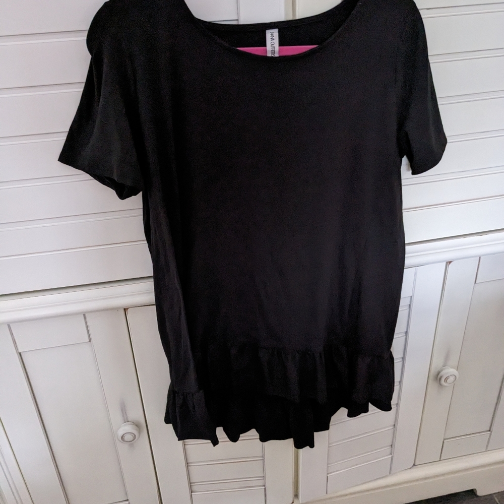 Black shirt